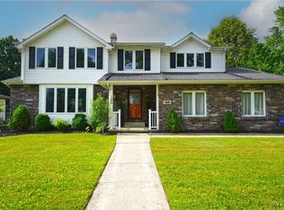 48 Old Stone Rd, Depew, NY 14043