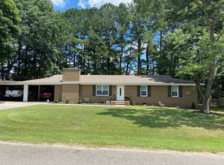 70 Meridian Dr, Jackson, TN 38301