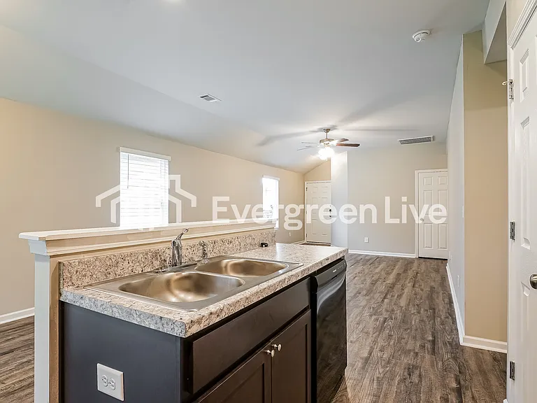 12629 Waterbury Cv — Photo 8