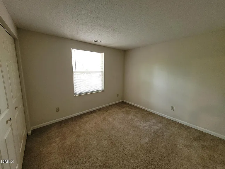 104 Corgy Dr — Photo 24