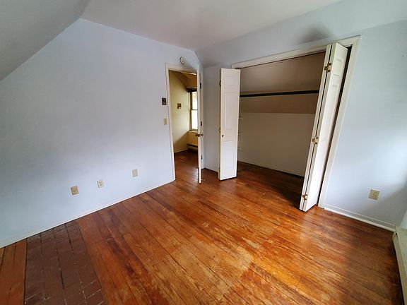 5th image of 14 S Lake Ave APT 5