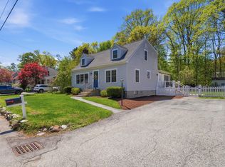 14 Walnut Rd, Chelmsford, MA 01824