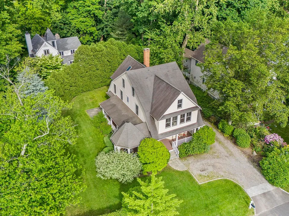 8 Highview Ave