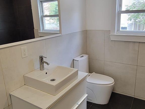 5th image of 138 Broadway #1K