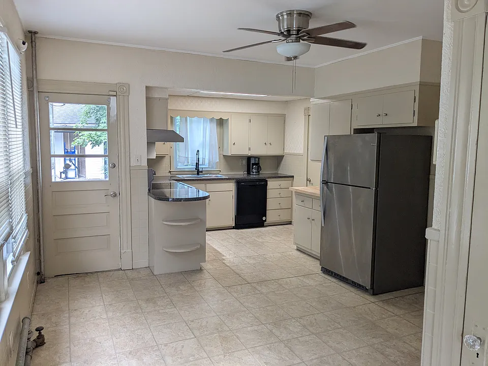 242 Windham Rd