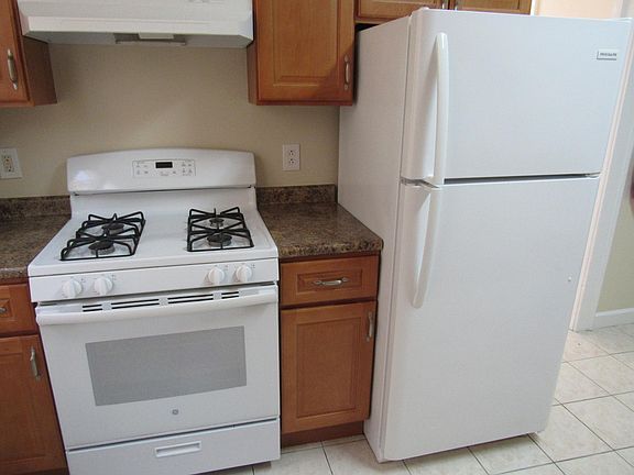 3rd image of 45 Watson Ave #4R