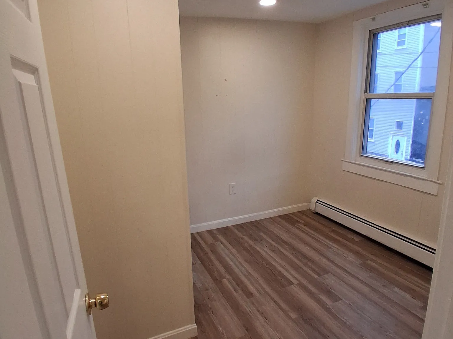 3 bed, 1000 sqft, $2,900 — Photo 3