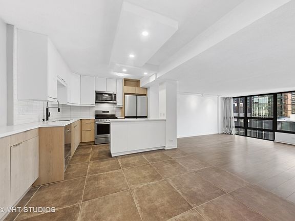 3rd image of 230 E Ontario St APT 2302