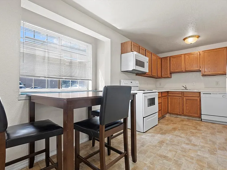 724 W 1720 N #103 — Photo 9