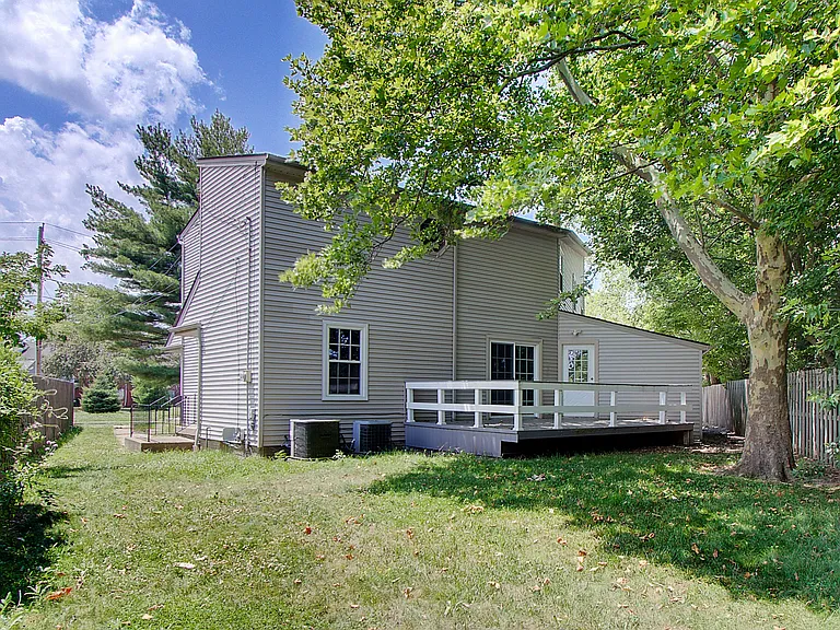 1655 Southbend Dr — Photo 23