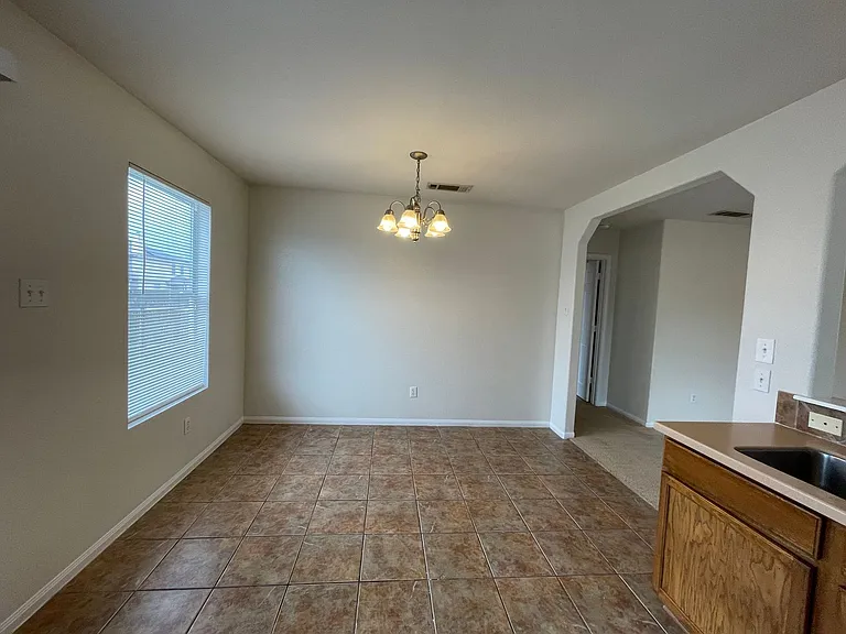 6600 Taree Loop — Photo 12
