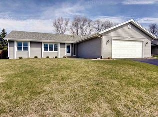 6198 Weaver Rd, Rockford, IL 61114
