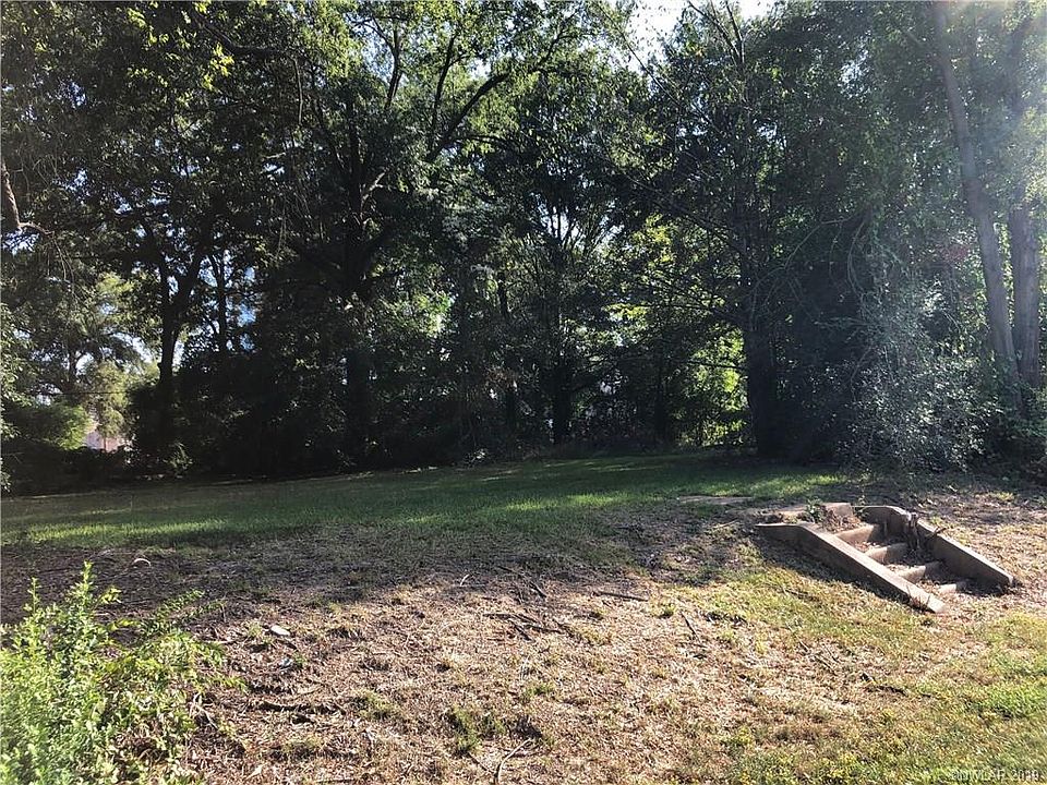 2nd image of 1054 Sheridan Ave