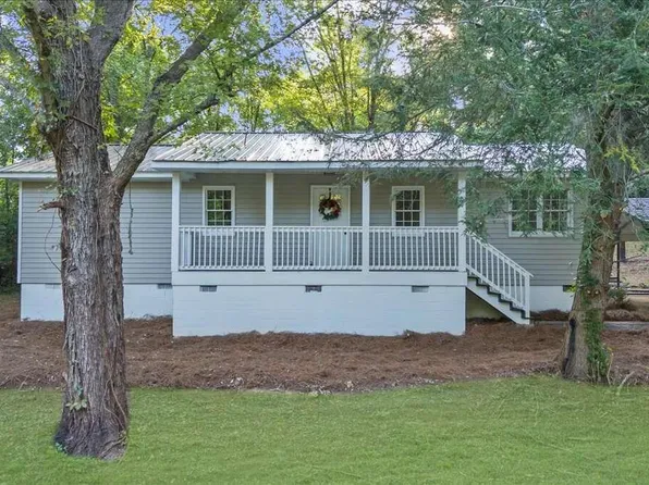 238 Lockwood St, Clarkesville, GA 30523