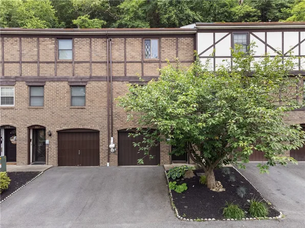309 Newton Sq, Coraopolis, PA 15108
