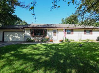 3175 S Willow Rd, New Berlin, WI 53146