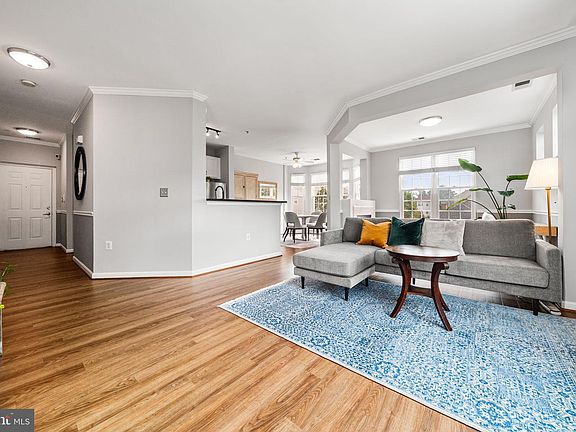 3rd image of 6491 Cheyenne Dr Unit 301