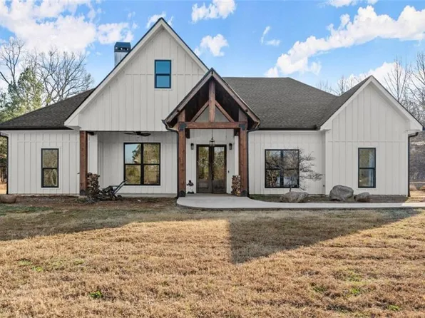 5304 S Apple Valley Rd, Jefferson, GA 30549