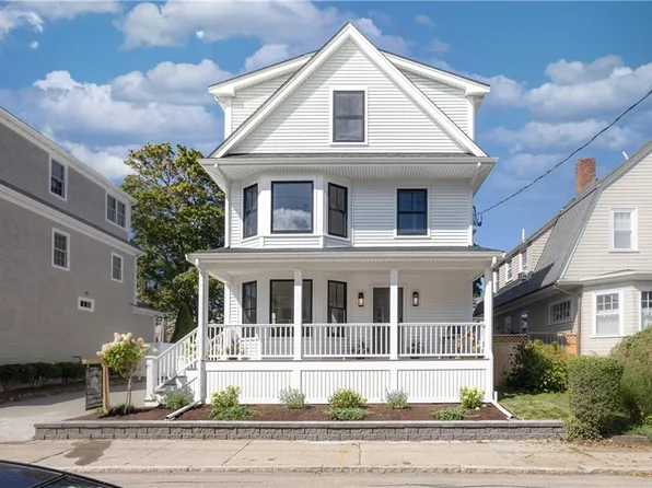 102 3rd St, Newport, RI 02840