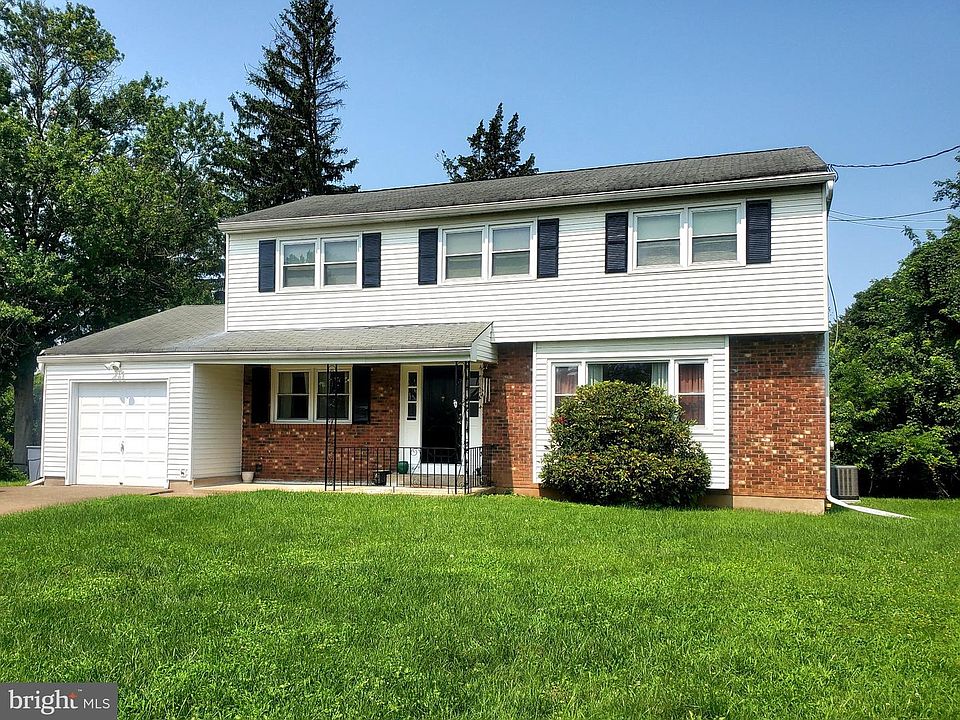 1st image of 65 Nancy Ln