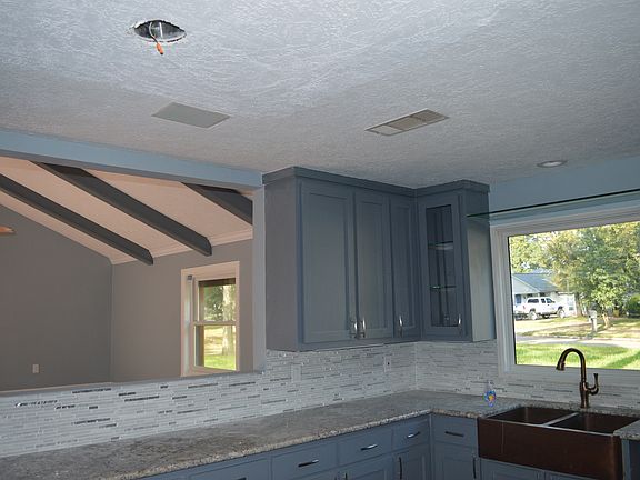 Copper sink w/ Brizo faucet