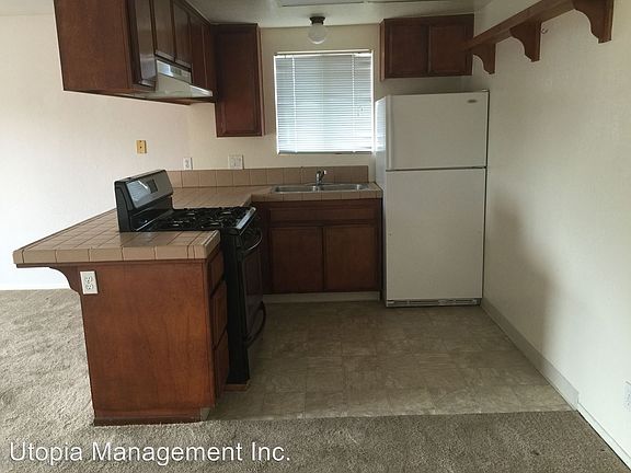 3rd image of 264 Avalon Dr APT 11