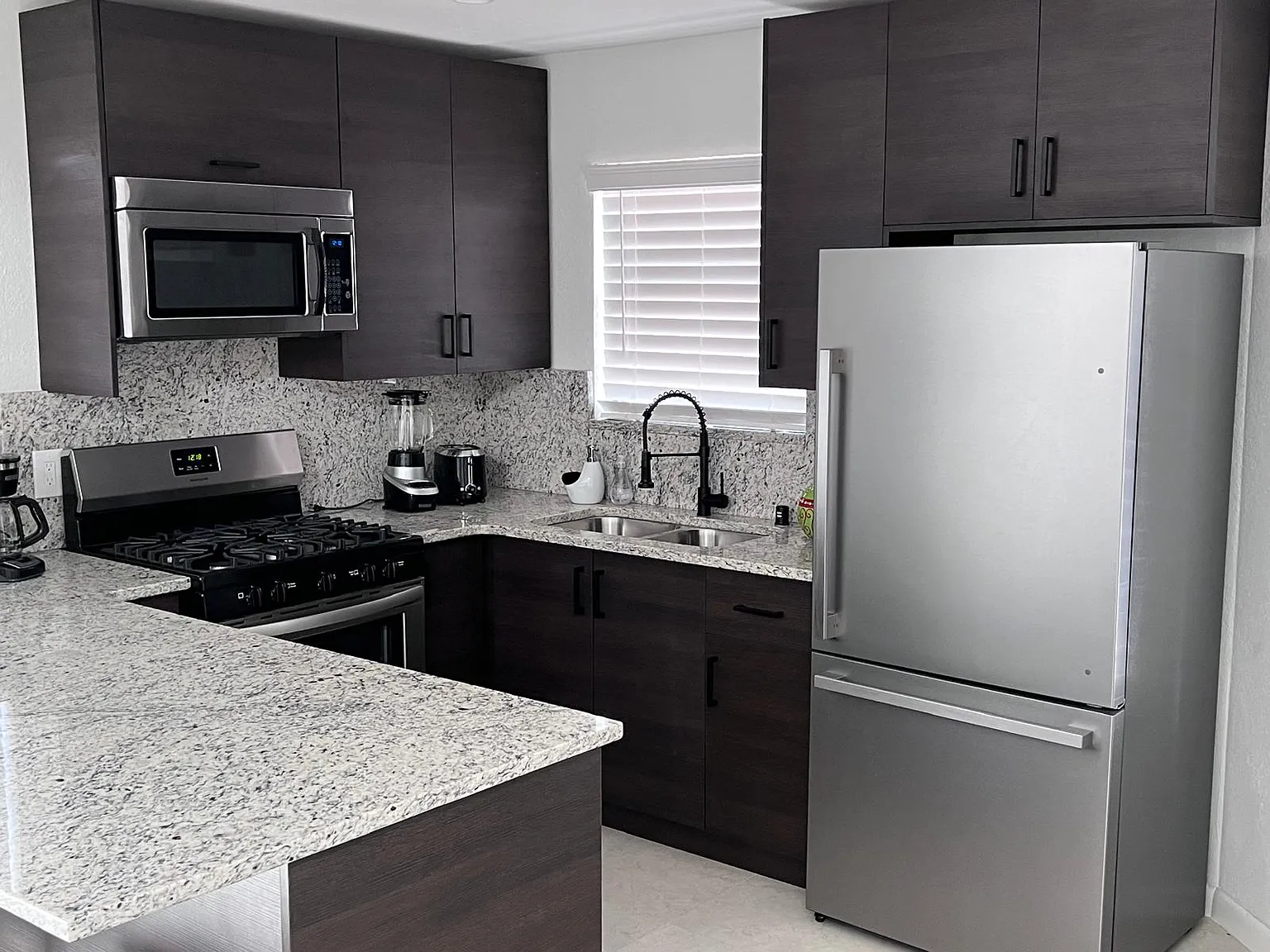 3 bed, 1409 sqft, $1,550 — Photo 3