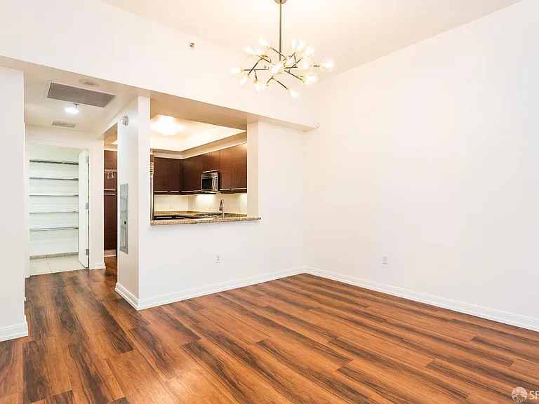 489 Harrison St #301 — Photo 9