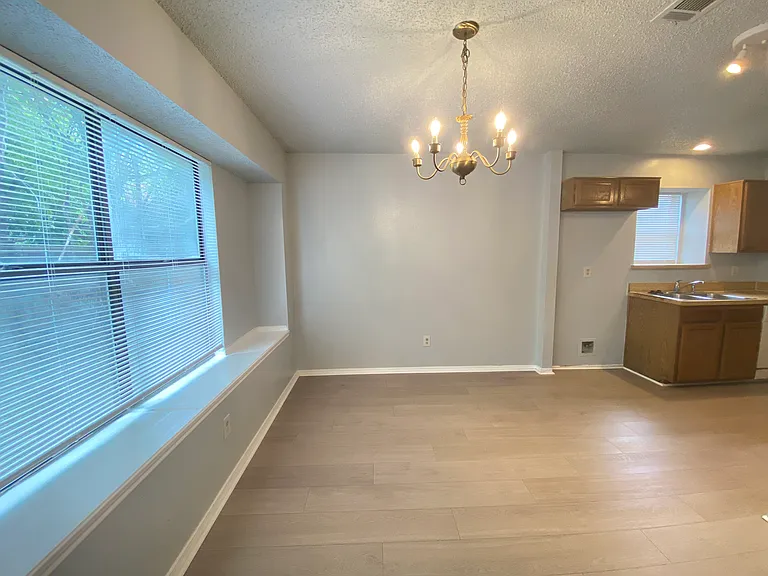 6101 Meadowside Trl — Photo 8