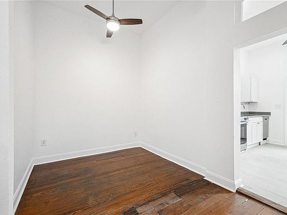 3rd image of 5418 Magazine St