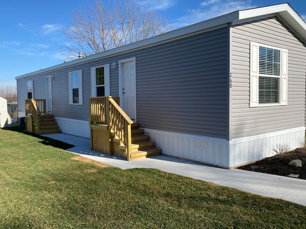 New Hudson Real Estate New Hudson Mi Homes For Sale Zillow