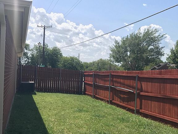 3rd image of 1109 Palomino Dr