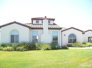 1660 Brookhollow Ln, Hollister, CA 95023