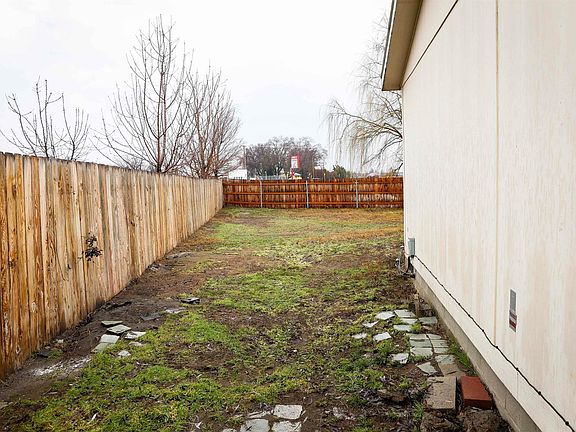 3rd image of 2616 E Alvina St