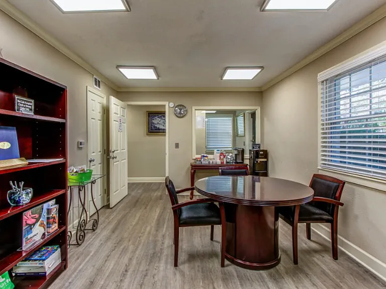 Ashland Commons — Photo 16