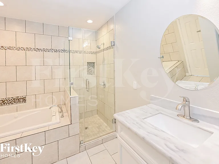 10364 Stone Gate Dr — Photo 9