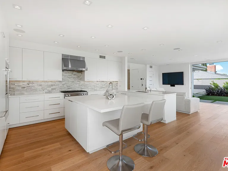 3642 Beverly Ridge Dr — Photo 24