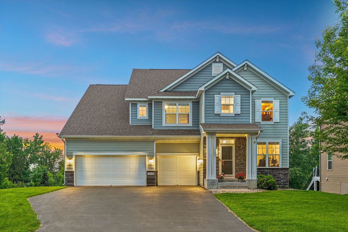 18482 Aubrie Ct  Eden Prairie, MN 55347-S0908-002r