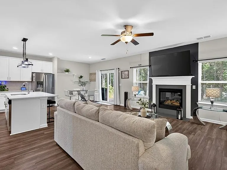 4161 Dean Grove Way — Photo 5