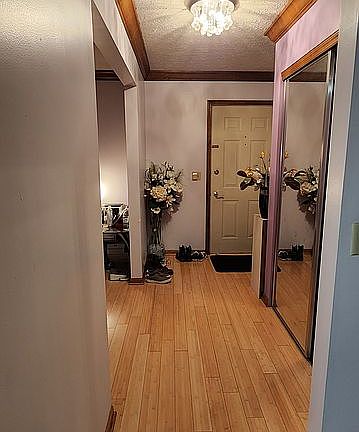 5th image of 901 Briarwood Ct