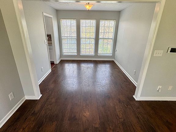 4th image of 3520 Rocky Ridge Dr