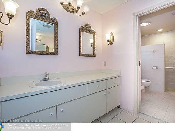 4th image of 8003 Hibiscus Cir #24