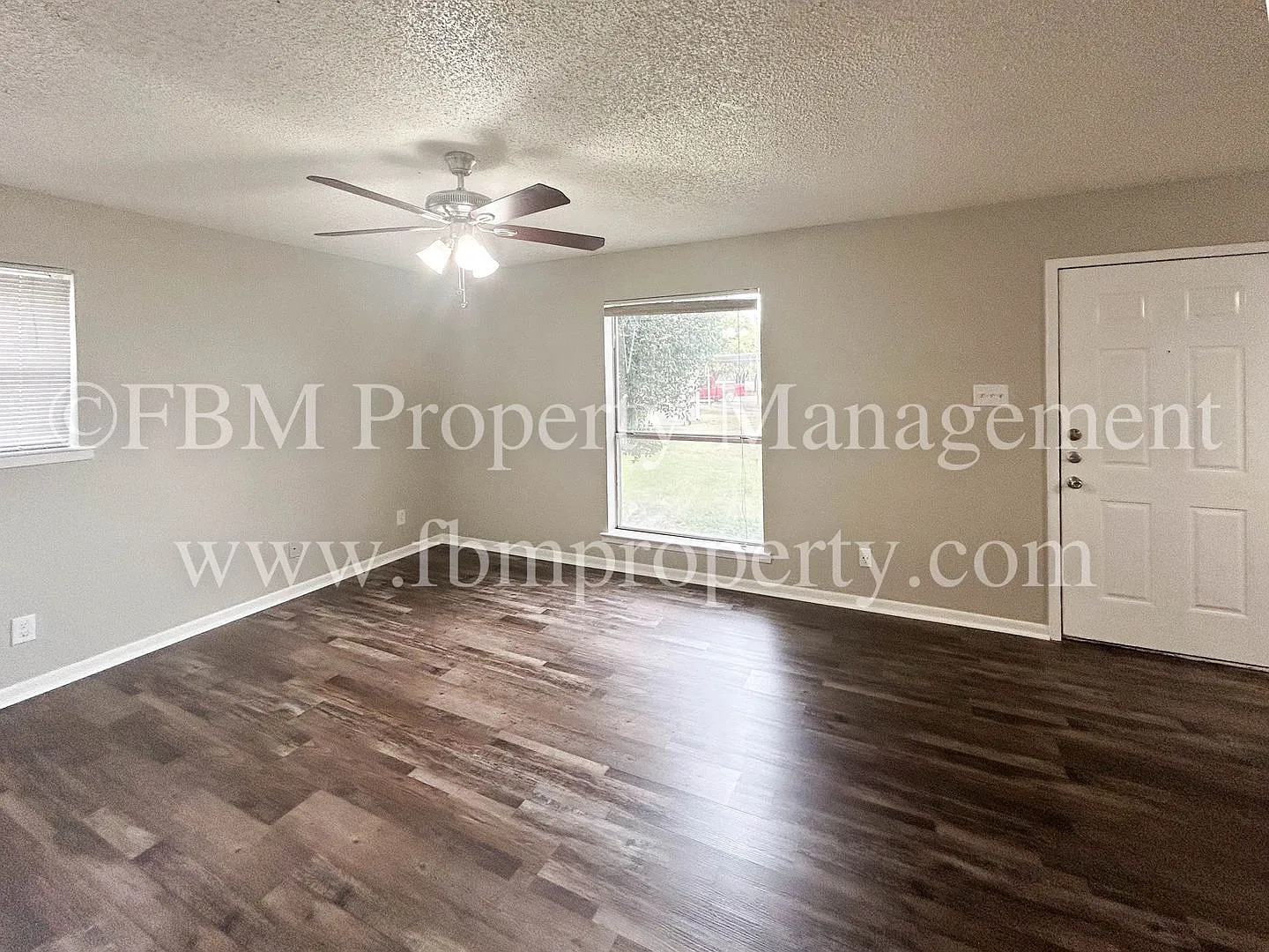604 Walter Stephenson Rd, Unit B - 2 Bedroom, 1 Bathroom Apartment Home in Midlothian, TX! $500 O... — Photo 4