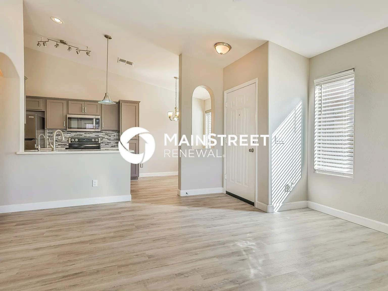 40773 W Sanders Way — Photo 4