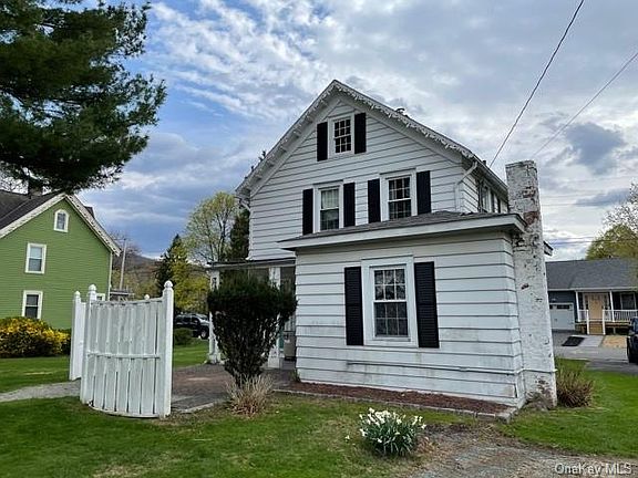4th image of 22 Avenue A
