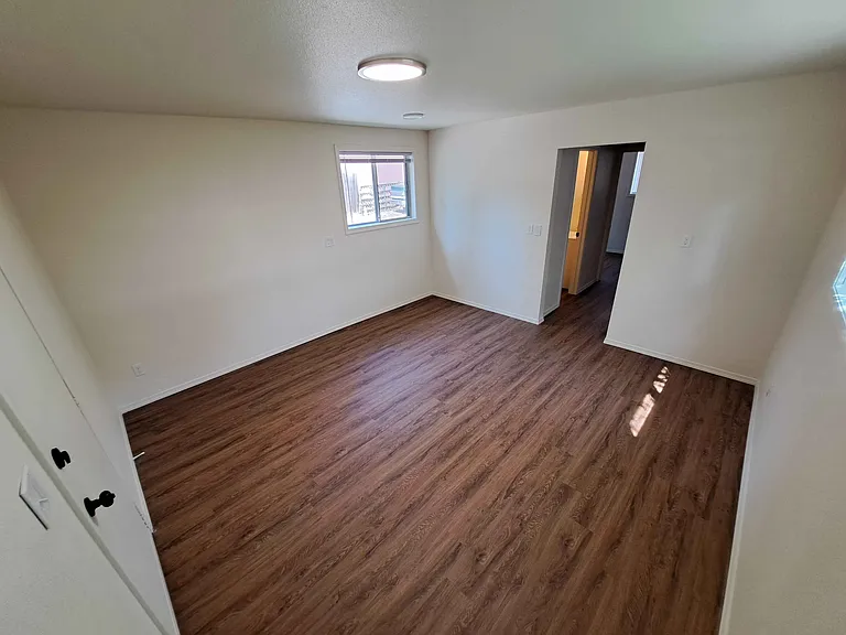513 W 13th Ave #1/2 — Photo 2