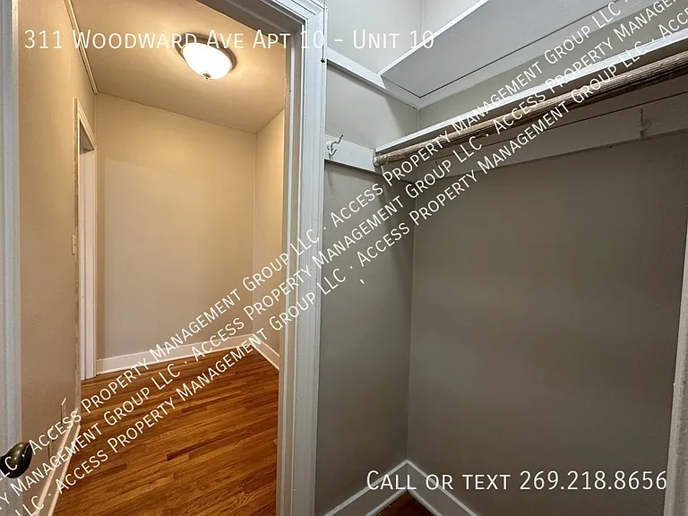 311 Woodward Ave #10 — Photo 8