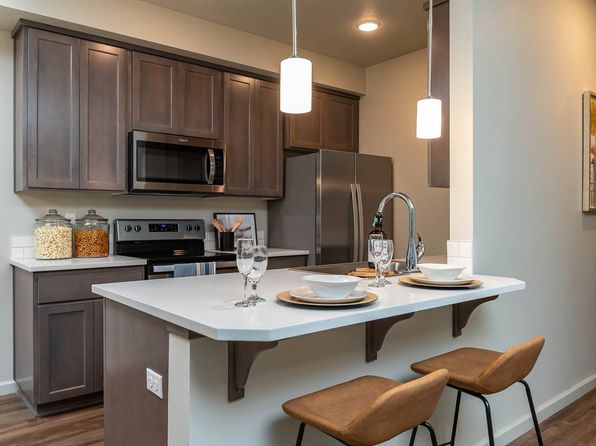 8515 NE Quatama St #8527-301