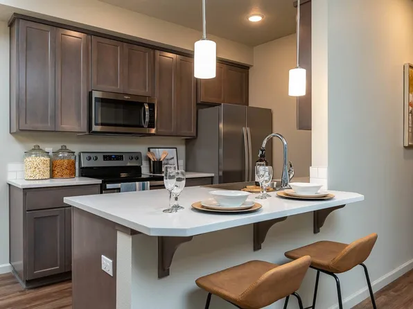 Quatama Woods, 8515 NE Quatama St #306, Beaverton, OR 97006