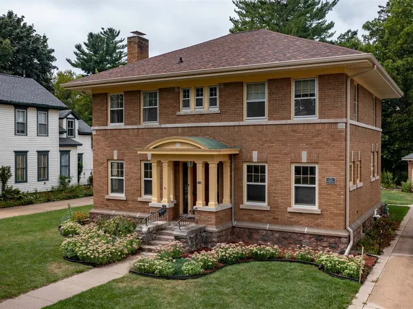 510 Jefferson St, Waupaca, WI 54981